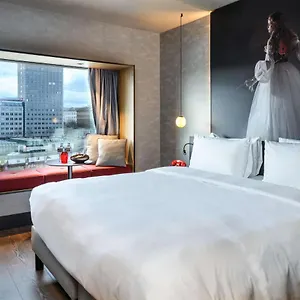 Radisson Red Hotel, **** Βιέννη