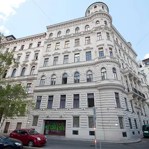 K+t Boardinghouse Affittacamere
