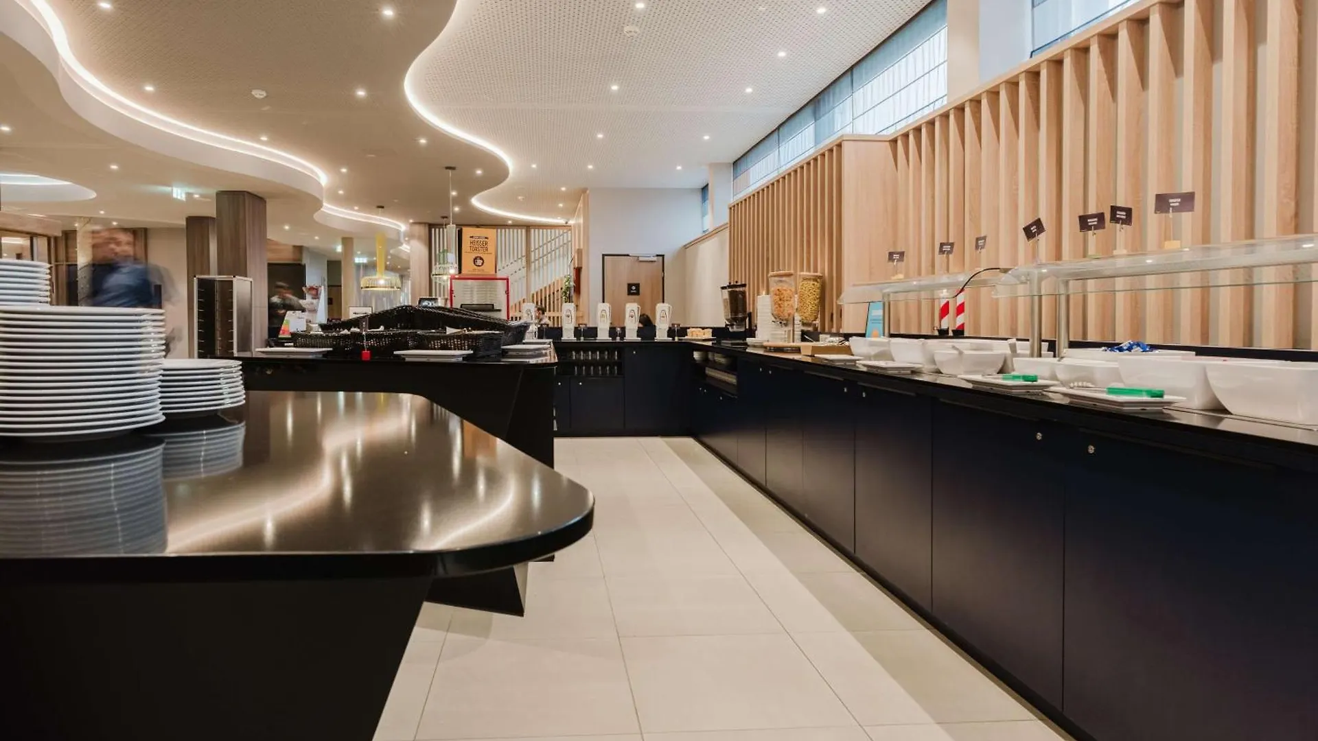Hampton By Hilton Vienna City West Hotel