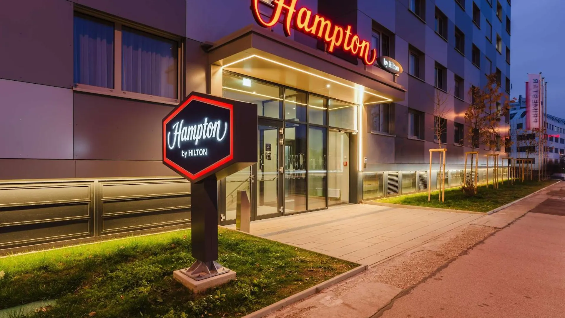 Hampton By Hilton Vienna City West Hotel